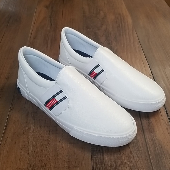 tommy hilfiger women's fin 2 sneakers